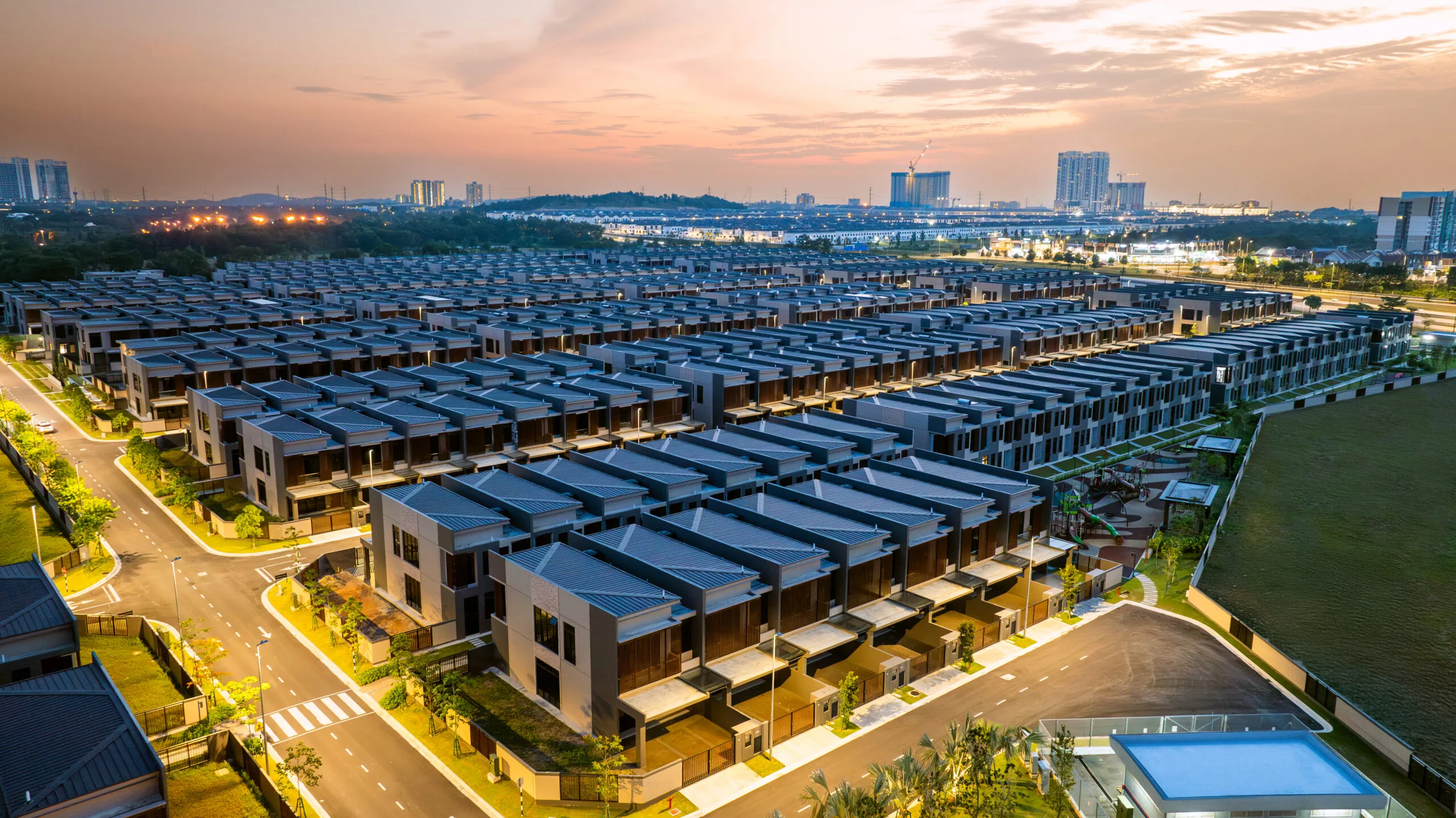 Aerial view of the completed Aurora Resort Villas gated strata villa neighbourhood at Aurora Sentral, Iskandar Puteri, Johor