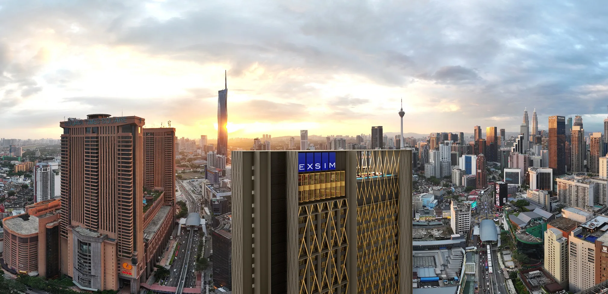 从 Branniganz Suites @ Bukit Bintang 屋顶望向独立遗产大厦与吉隆坡天际线