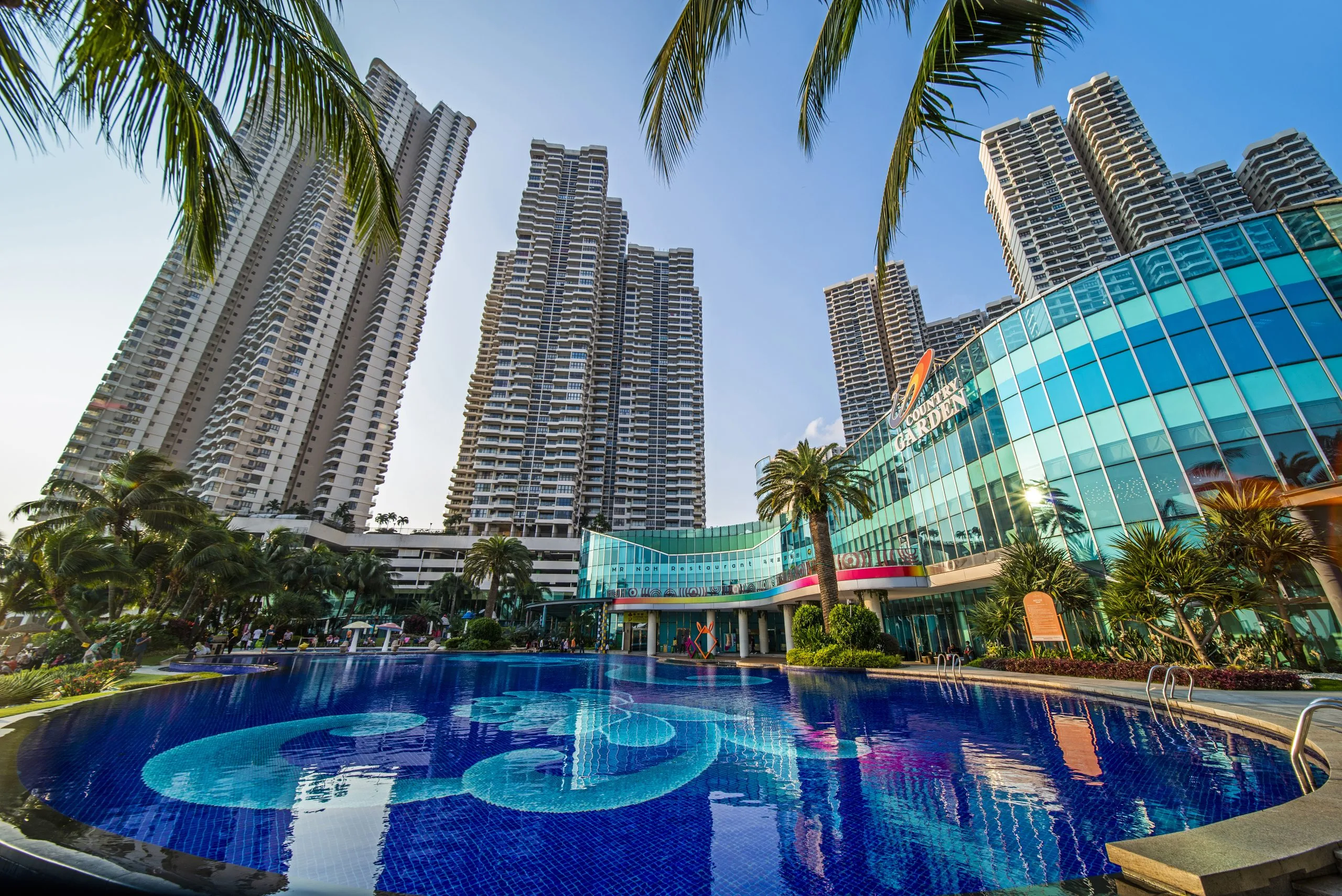 Infinity pool facing the Straits of Johor at Country Garden Danga Bay, Jalan Skudai, Johor Bahru