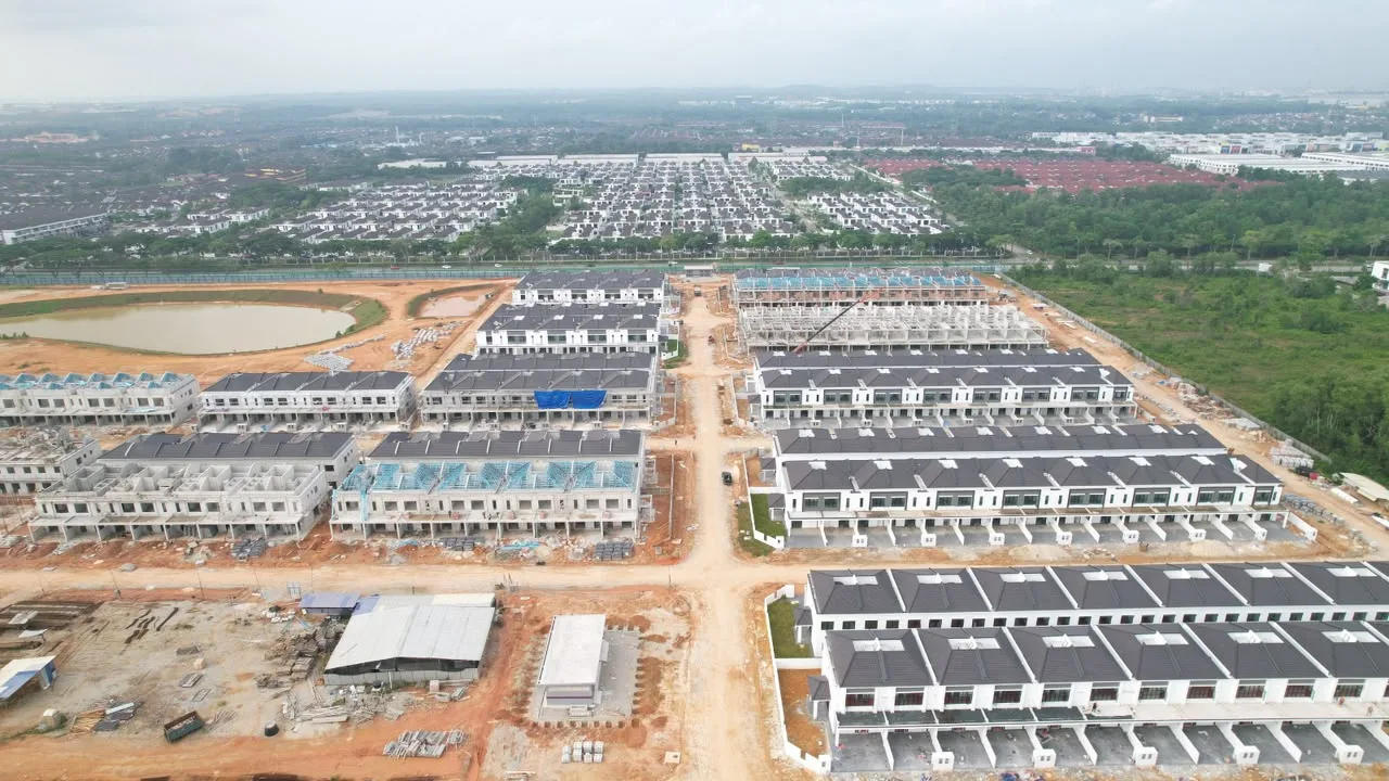 Amara at Lanna, Eco Tropics — roofing works in progress, developer photograph dated 1 August 2026