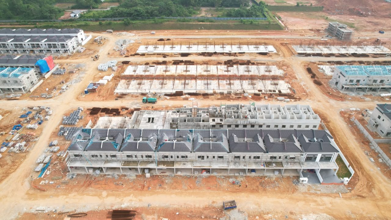 Elora at Lanna, Eco Tropics — structural frameworks under construction, developer photograph dated 1 August 2026, Pasir Gudang