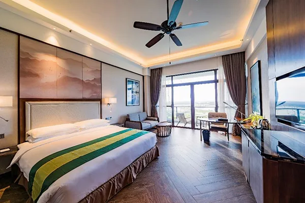 Superior and Deluxe King Room at Forest City Golf Hotel, Gelang Patah, Johor