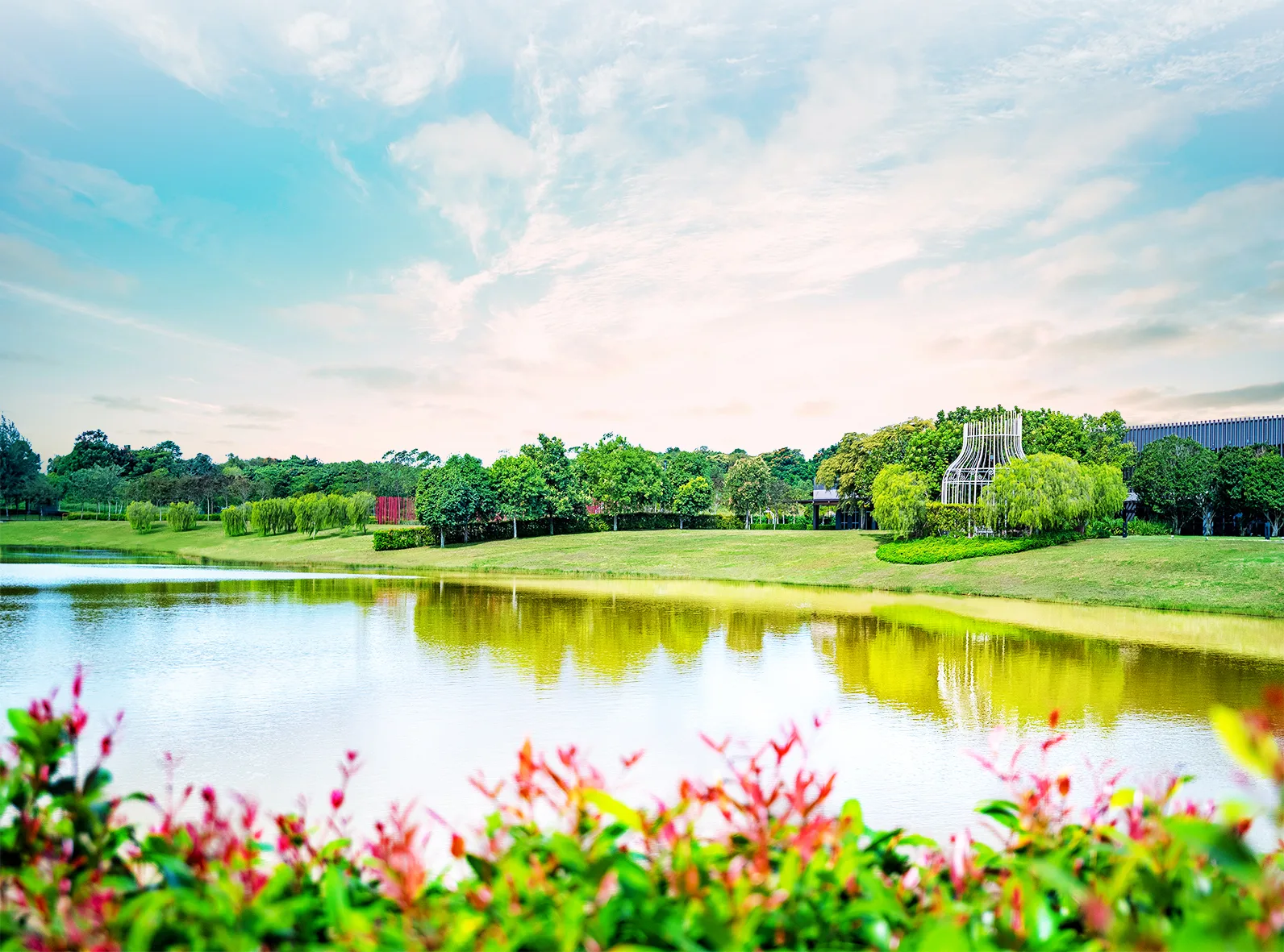 The 9-acre Mulberry Lake at the heart of Meridin East, Pasir Gudang, with its 2.5 km jogging path