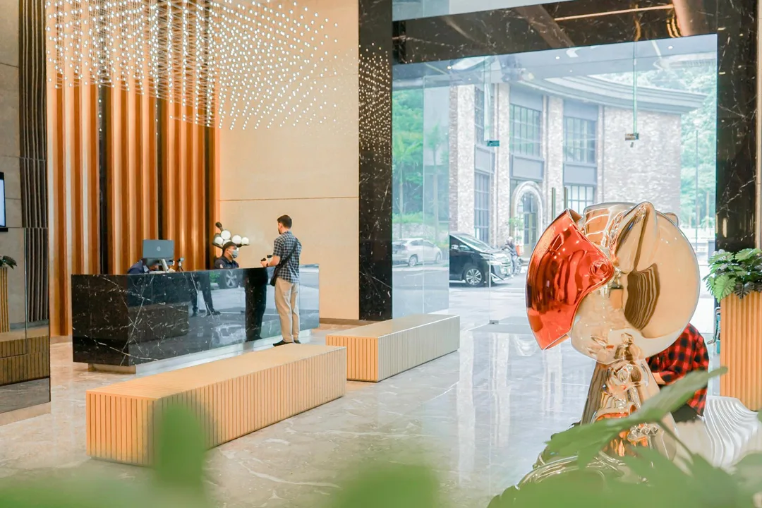 Reception counter at Platinum Premium Suites @ HCK Tower by HCK Capital Group, Empire City, Damansara Perdana, Petaling Jaya, Selangor
