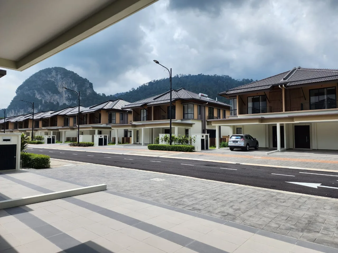 雪兰莪鹅唛县万挠 Setia Eco Templer（SP Setia） Jimbaran 工程进度实拍，道路视角，2026 年 4 月 1 日