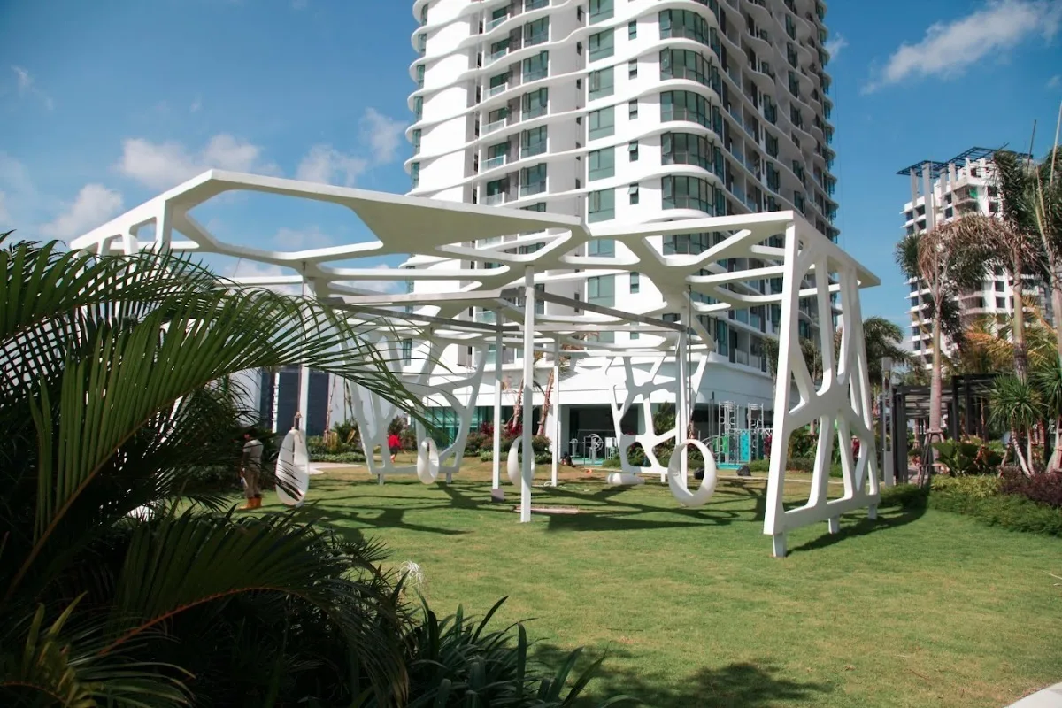 Facilities deck at The M Macrolink Medini serving residents including dual-key unit occupants, Iskandar Puteri
