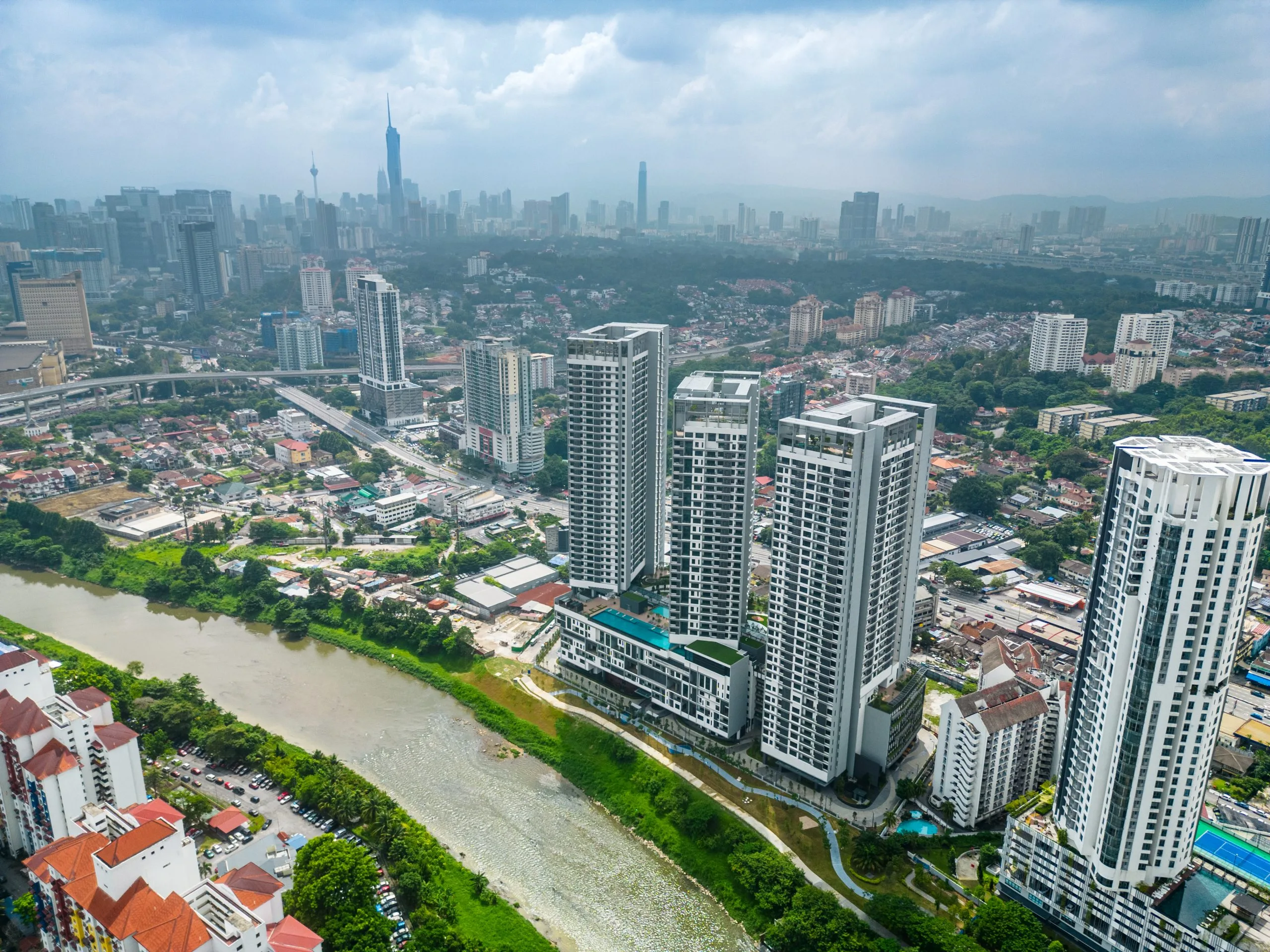 Aerial developer site photograph beside the river at TRIA Residences @ 9 Seputeh by MRCB Land, Seputeh, Kuala Lumpur