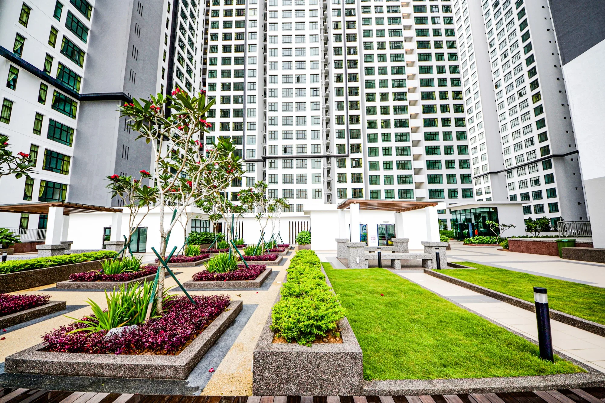 D'Summit Residences @ Kempas Utama Facilities garden