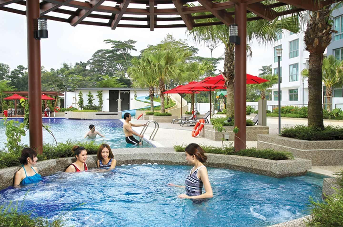 Molek Pine 3 Pool deck and shaded pavilion