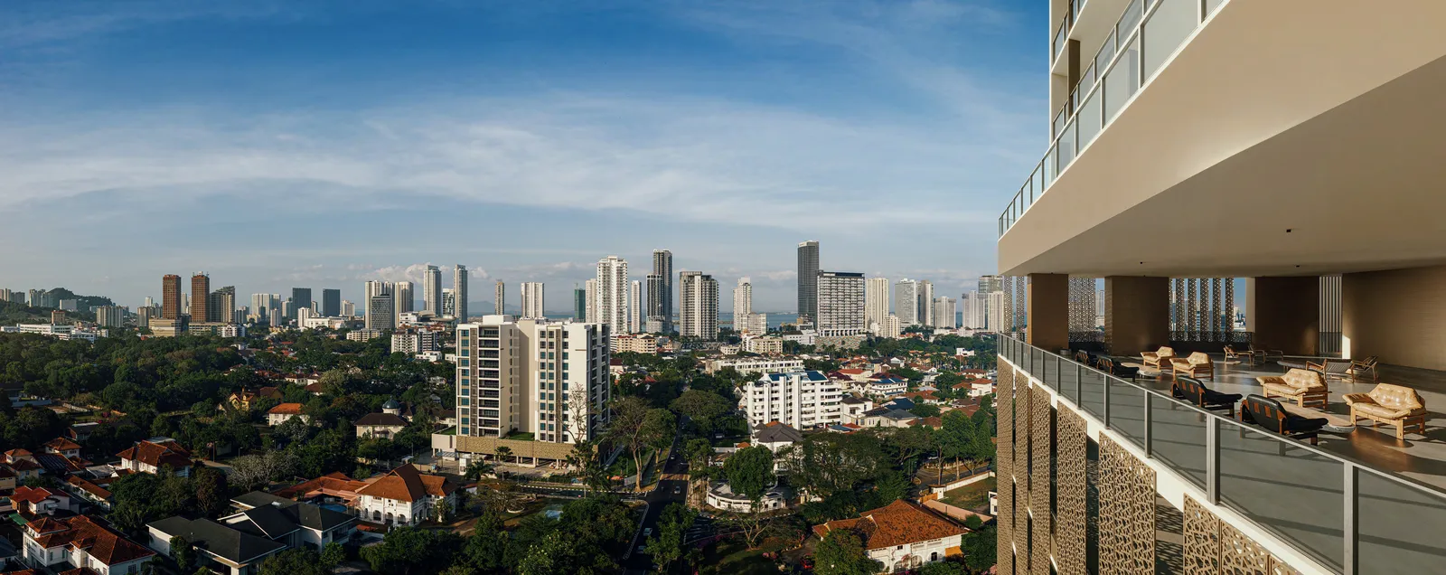 Cantonment Residence 空中休闲厅（Sky Lounge）平台效果图，俯瞰浮罗池滑与乔治市