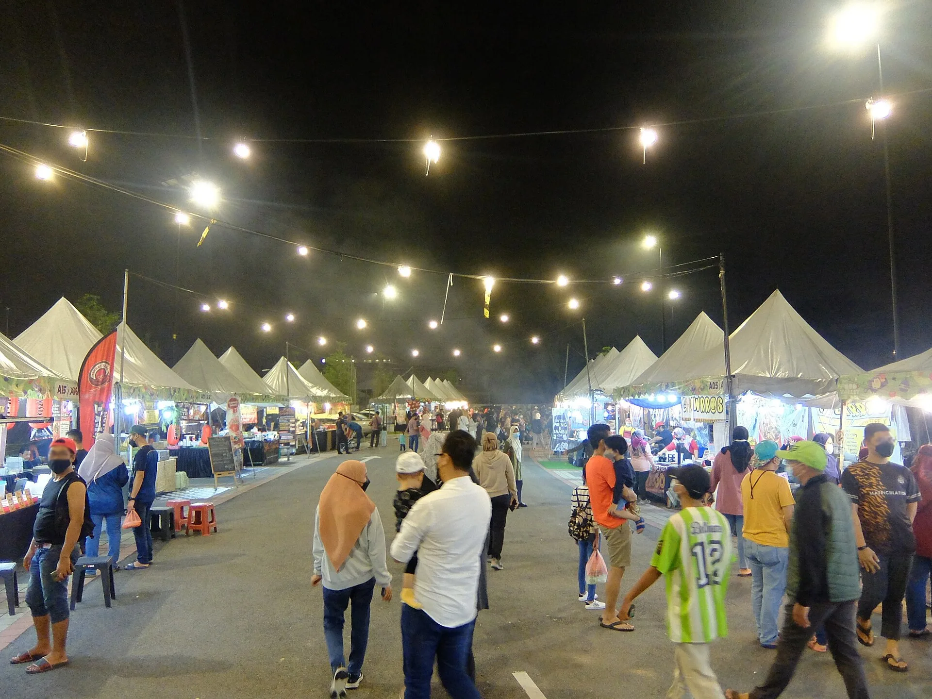 Weekend car boot sale at Bandar Dato Onn
