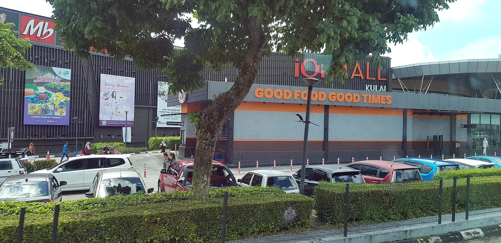 IOI Mall Kulai exterior