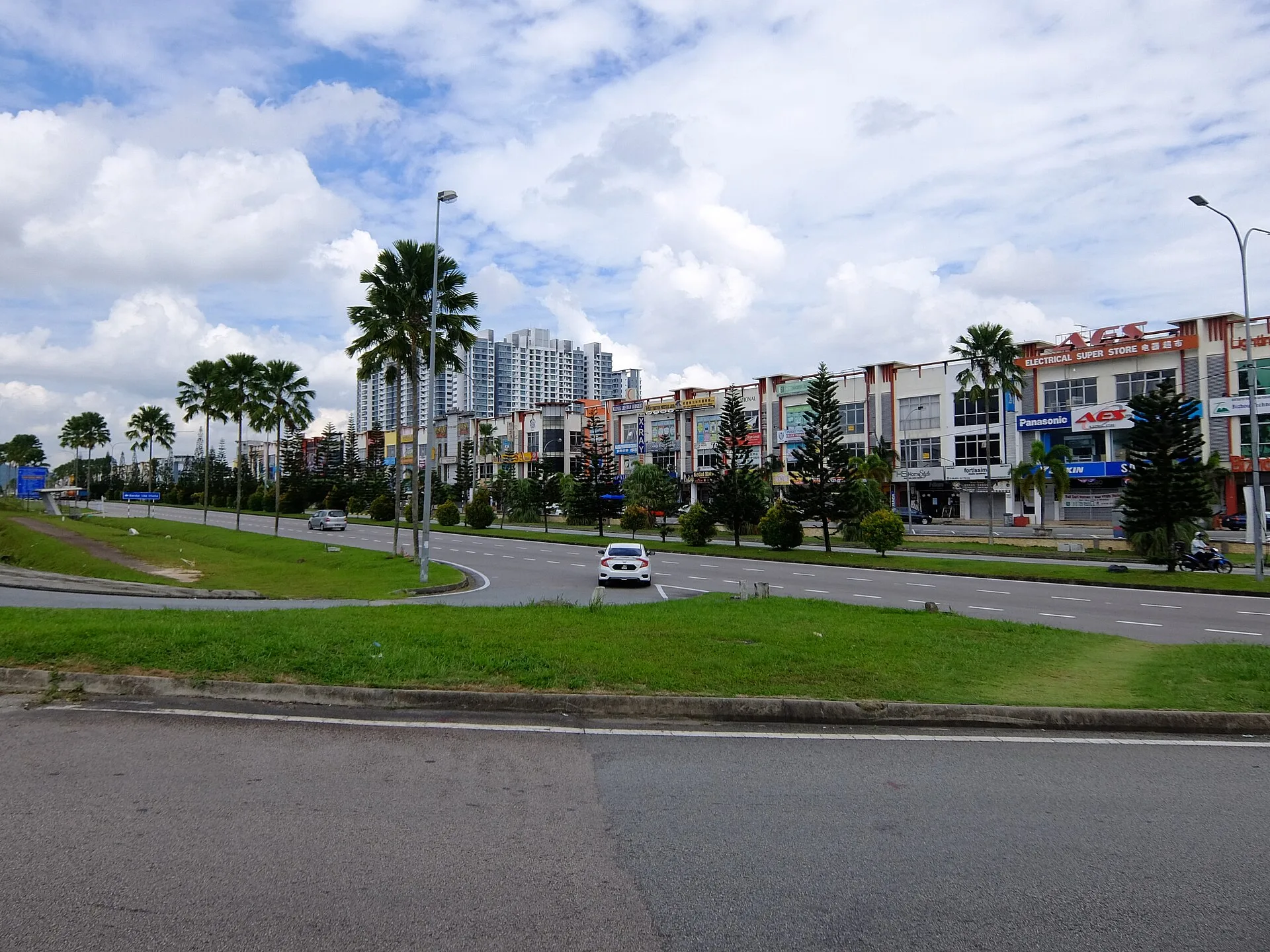 Shophouse row at Mutiara Rini, Skudai