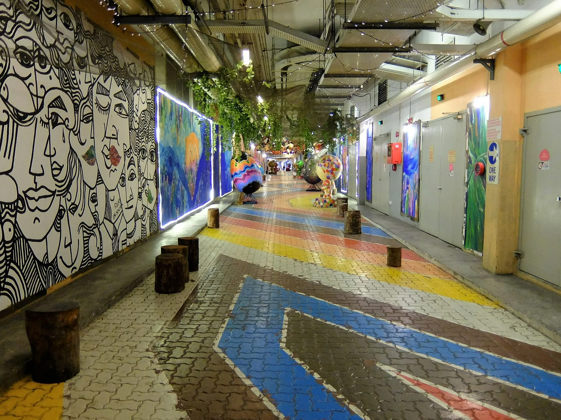 Art street at Sutera Mall