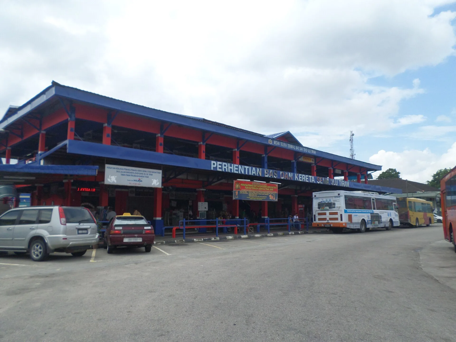 Ulu Tiram bus and taxi terminal