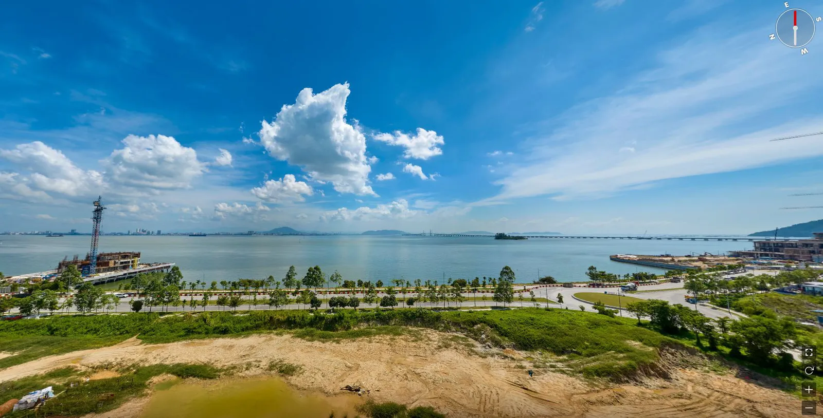Keeperz Suites 地段约 100 英尺(9–11 楼)实拍,望向槟城大桥