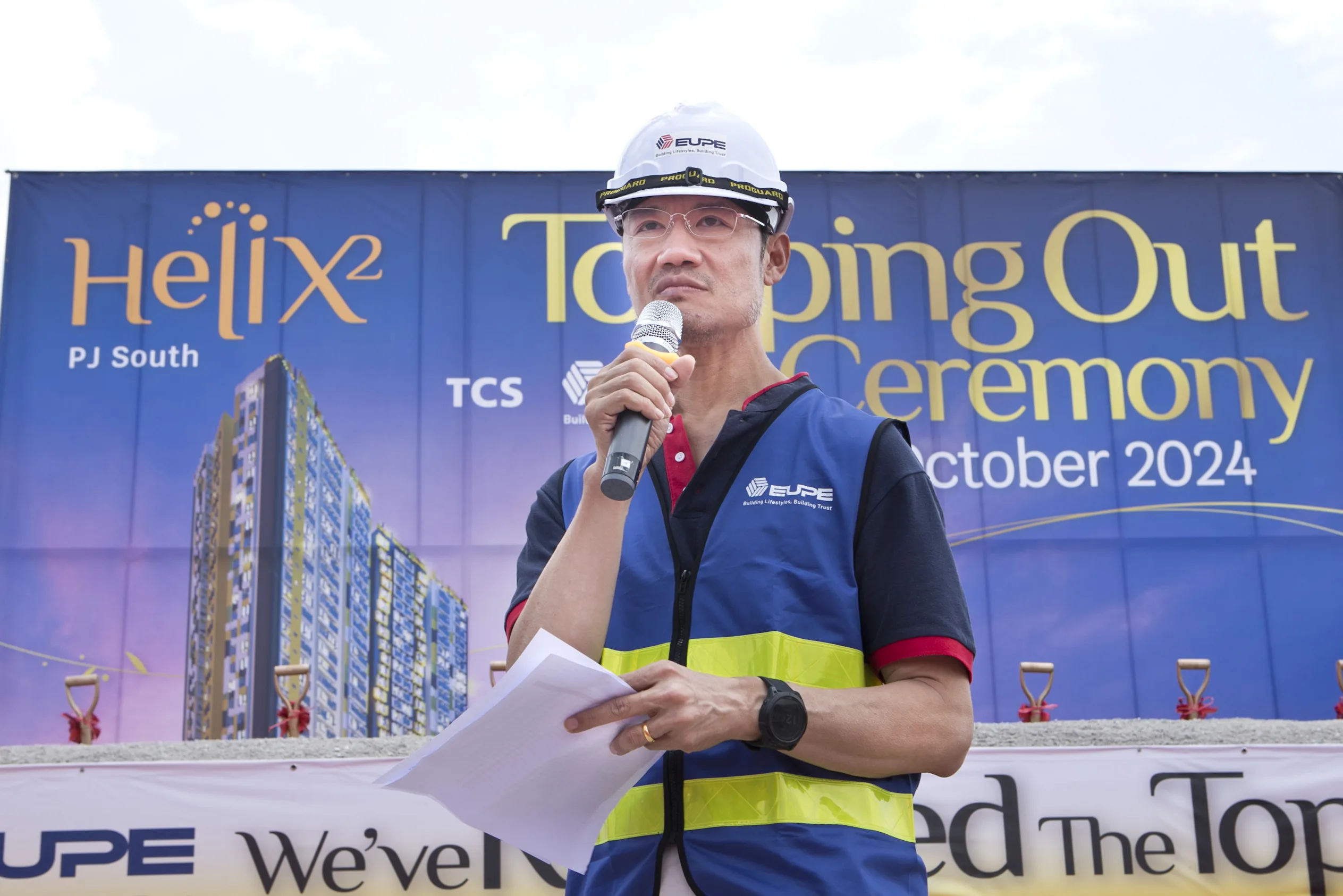Third photograph of the topping out ceremony of 11 October 2024, people and an event rather than the building at Helix2 @ PJ South (Residensi Heliks, KPKT 30099-1) by Eupe PJ South Development Sdn Bhd, PJS 5, Bandar Petaling Jaya Selatan, Daerah Petaling, Petaling Jaya, Selangor