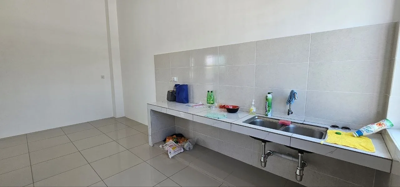 Kitchen worktop and sink in the semi-detached show unit at Ampang Cove by LYS Realty Sdn Bhd, Ampang, Ipoh, Perak