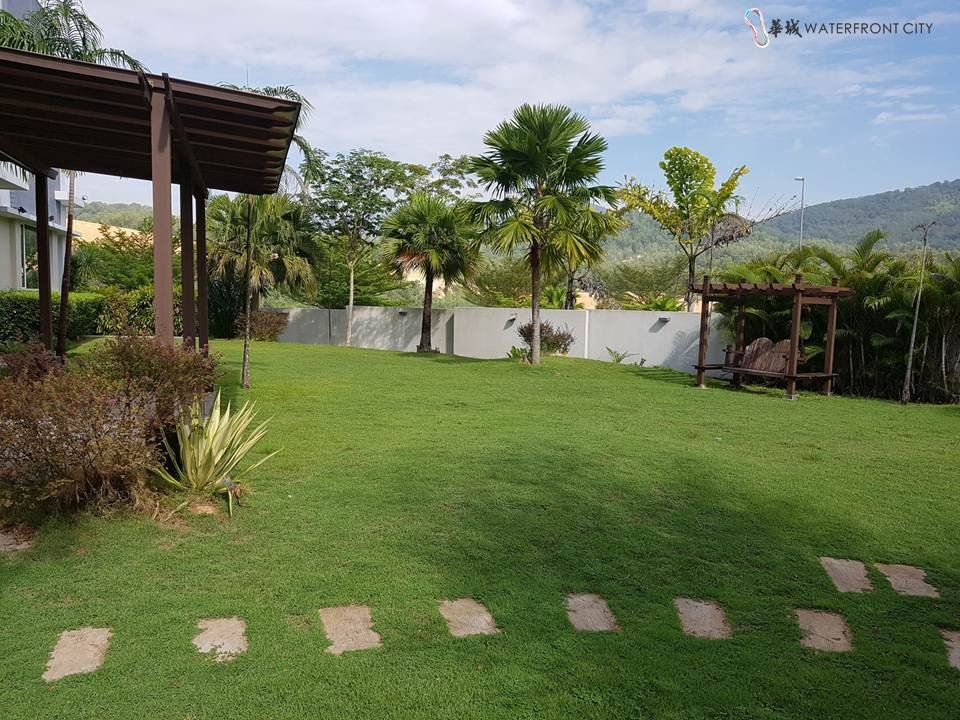 Landscaped garden of a Kingston bungalow at Clearwater Bay Resort, Waterfront City, Bandar Lahat Mines, Lahat, Ipoh, Perak
