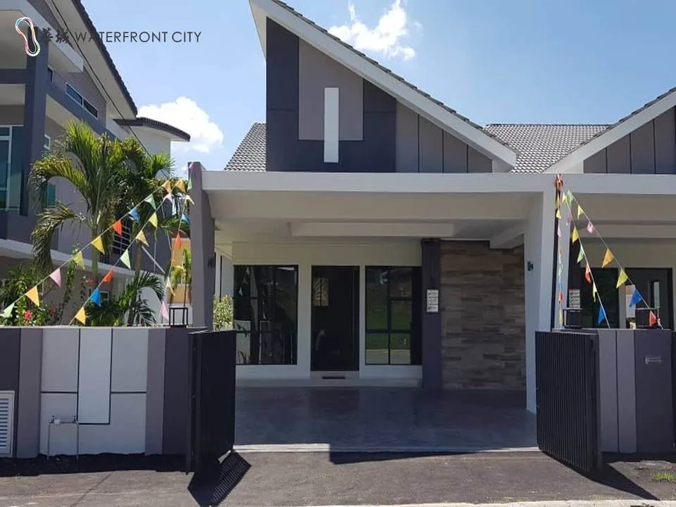 Mirage single-storey semi-detached house facade at Clearwater Bay Resort by Sunrise Palace Sdn Bhd, Waterfront City, Bandar Lahat Mines, Lahat, Ipoh, Perak