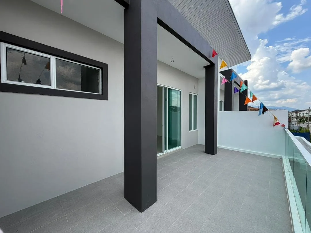 Upper-floor balcony of the Desa Rishah Indah show house, Desa Rishah, Ipoh, Perak