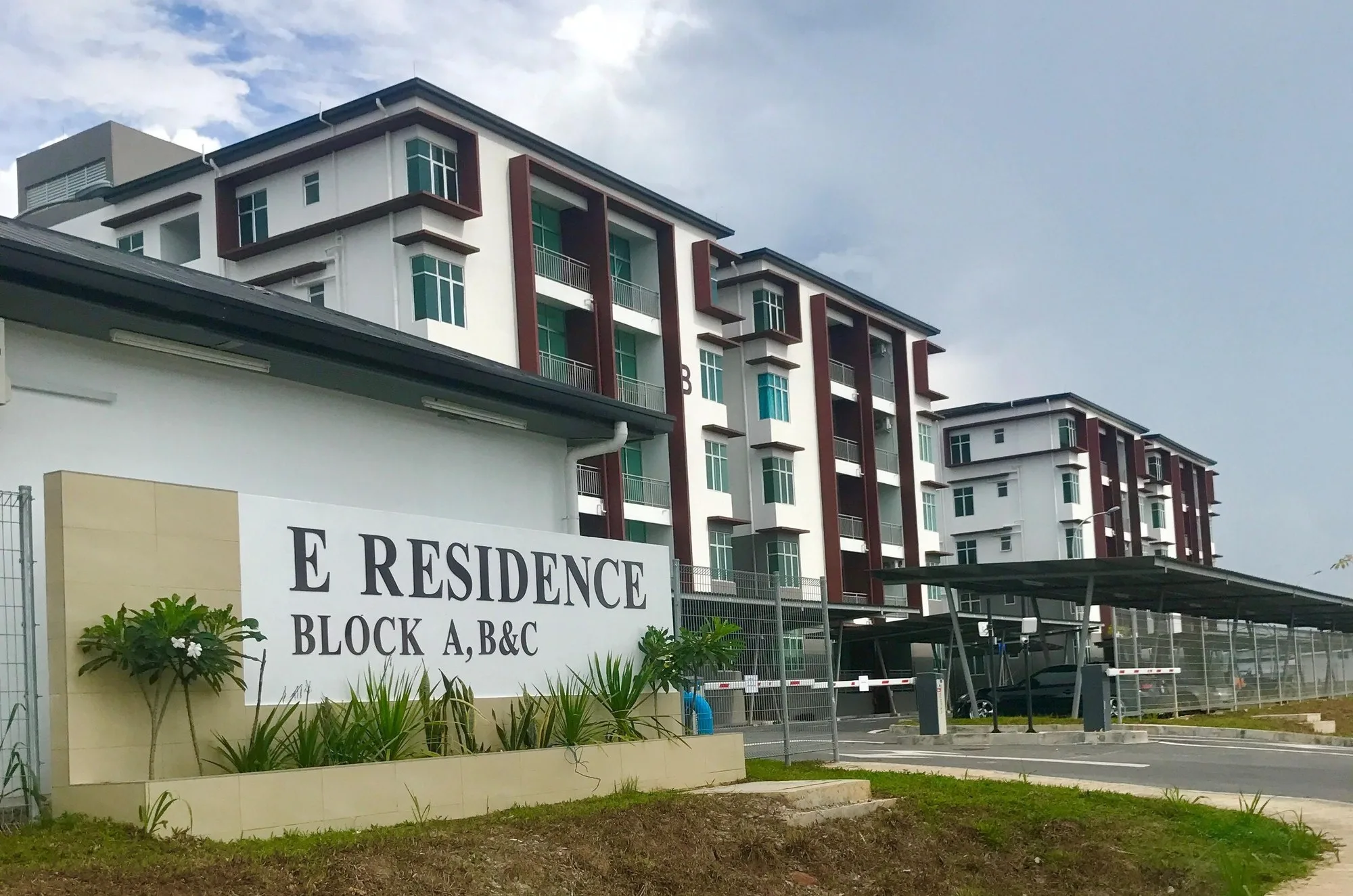 沙巴斗亚兰 Telipok E Residence 已完工的第 1A 期 A、B、C 座实景照片（发展商手册）