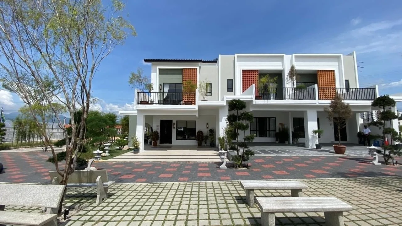 Show house facade and landscaped forecourt at Jia @ Ipoh South by Team Keris, Ipoh South Precinct, Ipoh, Perak