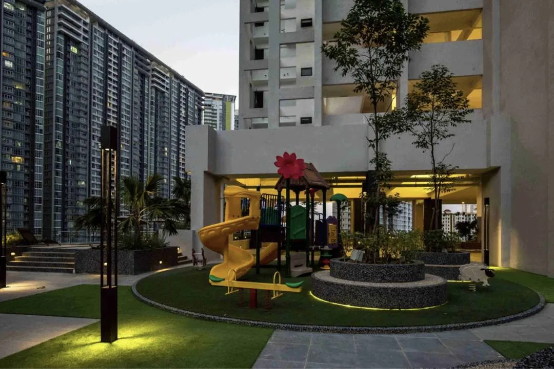 Mont Residence children's playground on the facilities deck, Tanjung Tokong, Penang