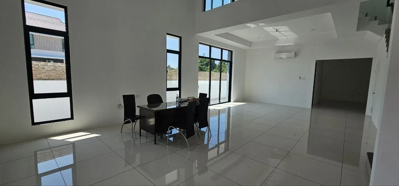 Dining area in the Pinggiran Pengkalan Bayu semi-D show house, Pengkalan, Ipoh