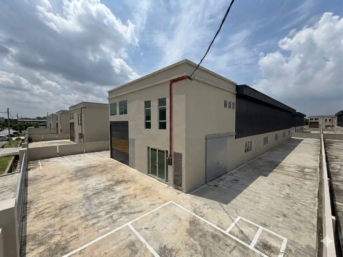 Row of completed detached factory units at Valdor @ Taman IKS Nafiri, Sungai Bakap, Penang