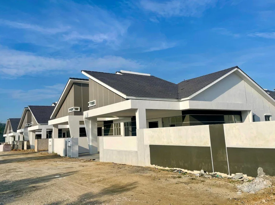 Completed Phase 7A single-storey semi-detached houses at Taman Impiana, Bidor, Perak